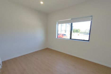 Photo of property in 32a/7 Westgate Drive, Massey, Auckland, 0614