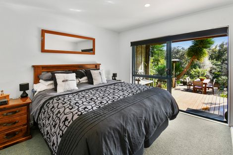 Photo of property in 18 Gibbs Crescent, Red Hill, Papakura, 2110