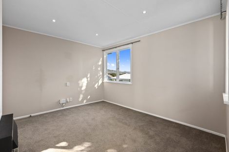 Photo of property in 17 Moult Street, Titahi Bay, Porirua, 5022