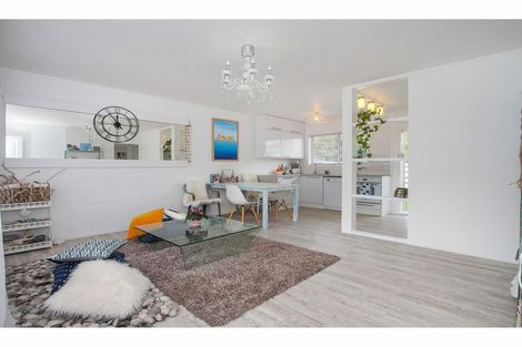 Photo of property in 1/83 Birkdale Road, Birkdale, Auckland, 0626