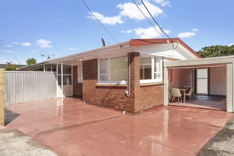 Photo of property in 8 Westward Ho, Glen Eden, Auckland, 0602
