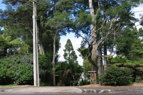 Photo of property in 90 Park Road, Titirangi, Auckland, 0604