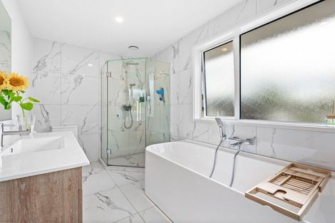 Photo of property in 37 Josh Road, Huapai, Kumeu, 0810