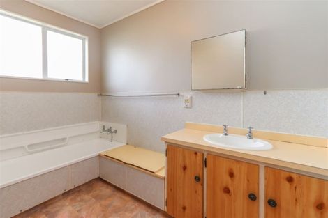 Photo of property in 56 Matai Street, Inglewood, 4330