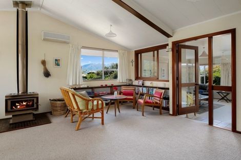 Photo of property in 4 Clematis Court, Wanaka, 9305