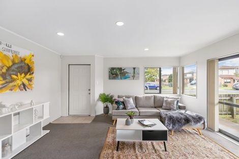 Photo of property in 64 Naylors Drive, Mangere, Auckland, 2022