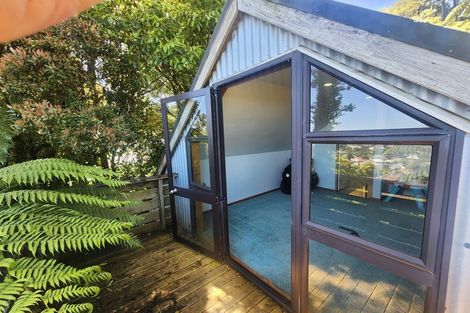 Photo of property in 17- 19 Kilgour Road, Greymouth, 7805