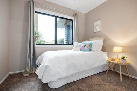 Photo of property in 5 Ruske Place, Grandview Heights, Hamilton, 3200