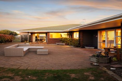 Photo of property in 54 Pencarrow Street, Highbury, Palmerston North, 4412