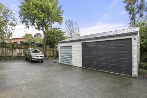Photo of property in 99 Kemp Road, Massey, Auckland, 0614