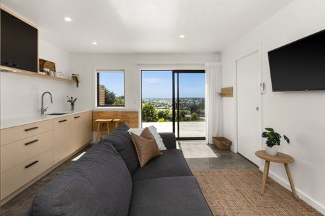 Photo of property in 4 Te Roera Drive, Taradale, Napier, 4112