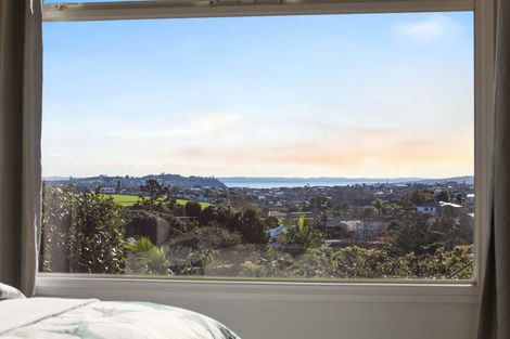 Photo of property in 150 Bleakhouse Road, Mellons Bay, Auckland, 2014