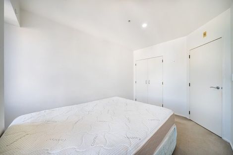 Photo of property in St Peters Apartments, 10c/192 Willis Street, Te Aro, Wellington, 6011
