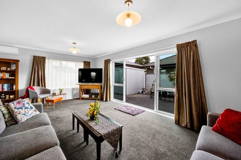 Photo of property in 8 Montague Grove, Stratford, 4332