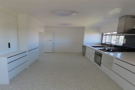 Photo of property in 10 Camelot Place, Glenfield, Auckland, 0629