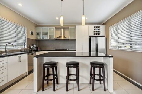 Photo of property in 14 Durbin Court, Greenhithe, Auckland, 0632