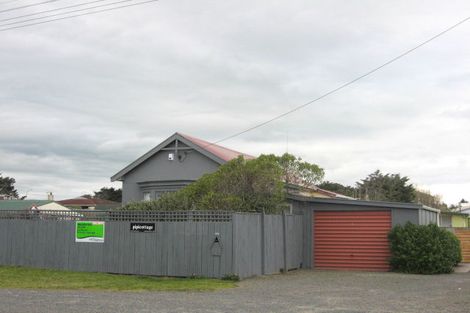 Photo of property in 86 Park Avenue, Waitarere Beach, Levin, 5510