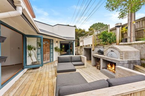 Photo of property in 2/310 Glenvar Road, Torbay, Auckland, 0630