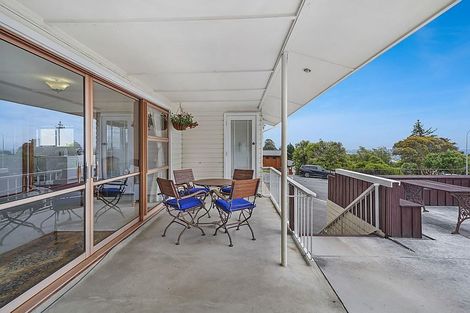 Photo of property in 32 Takahe Drive, Cashmere, Christchurch, 8022