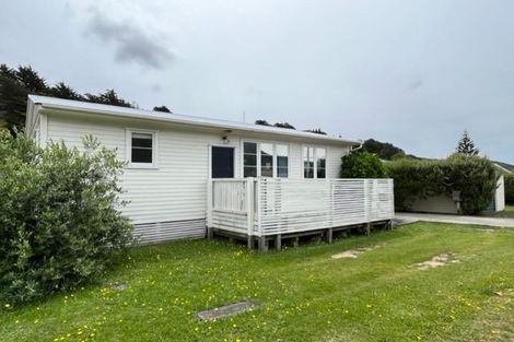 Photo of property in 2a Luckie Street, Tawa, Wellington, 5028