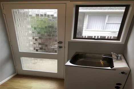 Photo of property in 5 Towra Place, Botany Downs, Auckland, 2010
