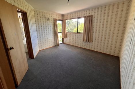 Photo of property in 4 Rae Road, Campbells Bay, Auckland, 0620