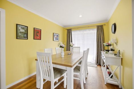 Photo of property in 18 Heathglen Avenue, Parklands, Christchurch, 8083
