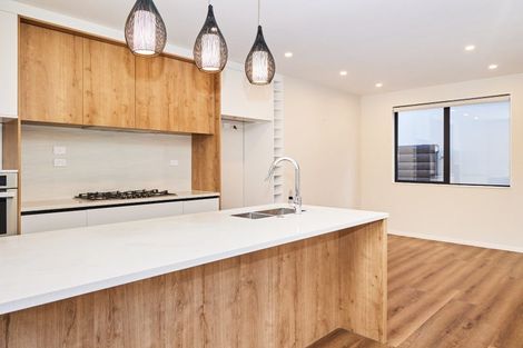 Photo of property in 36c Eastern Beach Road, Bucklands Beach, Auckland, 2012