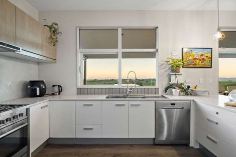 Photo of property in 25 Medhurst Road, Bombay, 2675