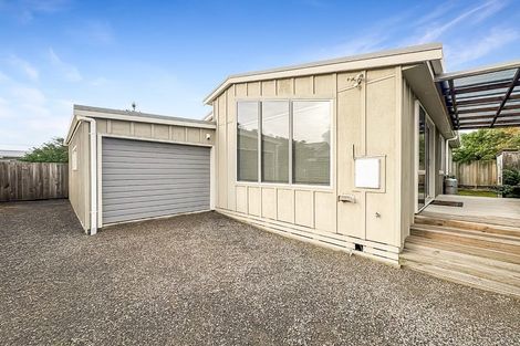 Photo of property in 5a Marine Parade North, Foxton Beach, Foxton, 4815
