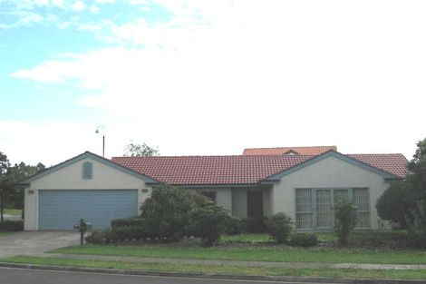 Photo of property in 2 Hillwell Drive, Henderson, Auckland, 0612