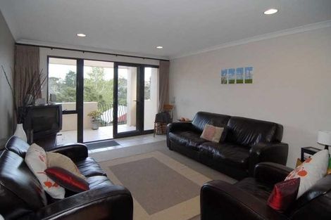 Photo of property in 3/5 Monte Cassino Place, Birkdale, Auckland, 0626