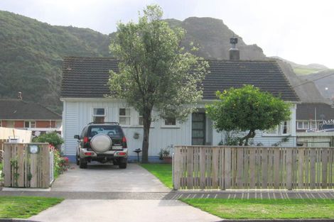 Photo of property in 117 Reynolds Street, Taita, Lower Hutt, 5011