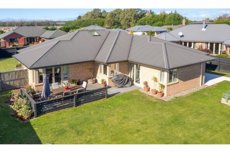Photo of property in 13 Parkinson Place, Woodend, 7610
