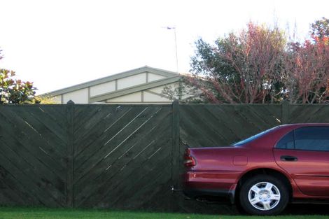 Photo of property in 70 Martin Road, Paraparaumu Beach, Paraparaumu, 5032