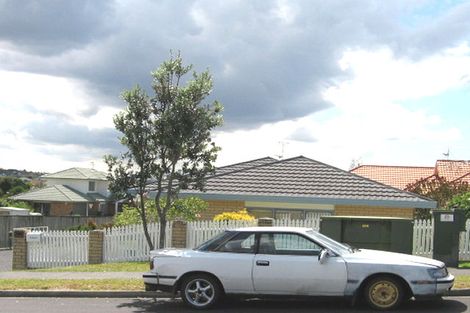 Photo of property in 1a Picasso Drive, West Harbour, Auckland, 0618