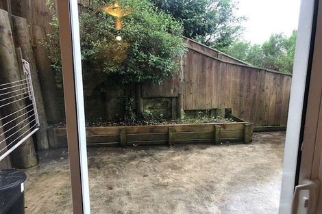 Photo of property in 14 Kopiko Way, Brooklyn, Wellington, 6021