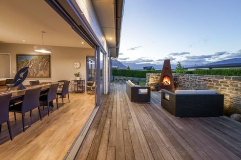Photo of property in 10 Avalanche Place, Wanaka, 9305