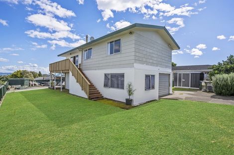 Photo of property in 2 Ngaparaoa Drive, Maketu, 3189