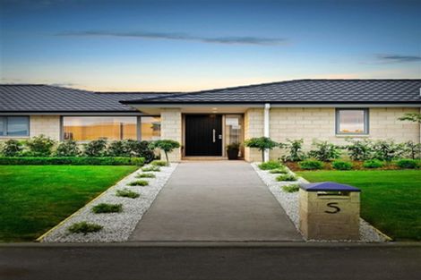 Photo of property in 5 Skye Lane, Prebbleton, 7604