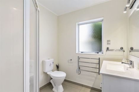 Photo of property in 2/20 Penruddocke Road, Half Moon Bay, Auckland, 2012