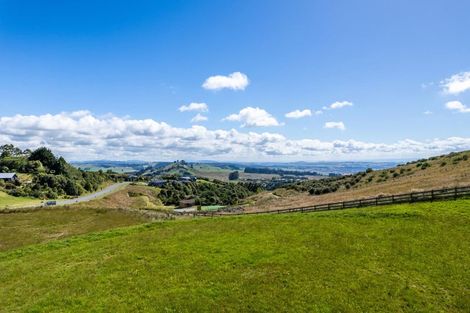 Photo of property in 3 Glendas Way, Acacia Bay, 3385
