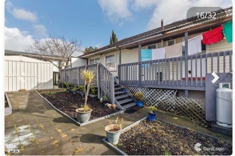 Photo of property in 10 Bishop Street, Green Bay, Auckland, 0604