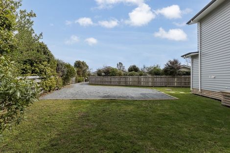 Photo of property in 46 Nimmo Avenue West, Waikanae, 5036