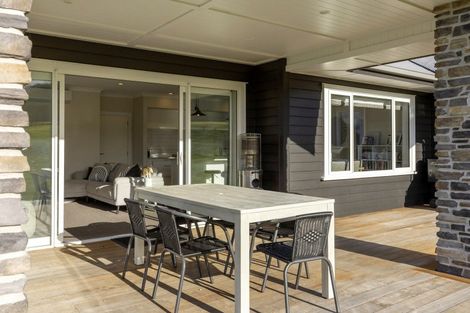 Photo of property in 7 Lochinvar Lane, Acacia Bay, Taupo, 3385