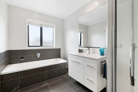 Photo of property in 25 Saltmarsh Road, Hobsonville, Auckland, 0616