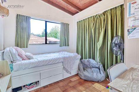 Photo of property in 1/3 Flavia Close, Torbay, Auckland, 0630