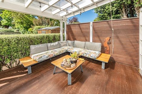 Photo of property in 9 Selwyn Crescent, College Estate, Whanganui, 4500