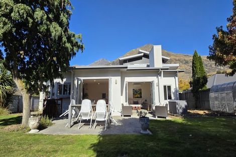 Photo of property in 45 Onslow Road, Lake Hayes, Queenstown, 9304