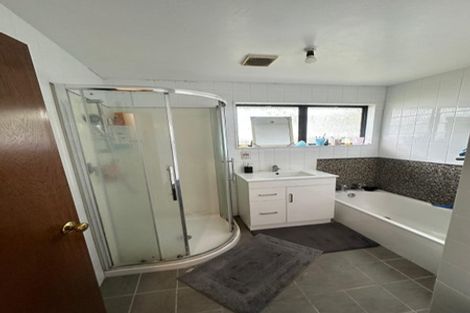 Photo of property in 2/346 Main Road, Tawa, Wellington, 5028